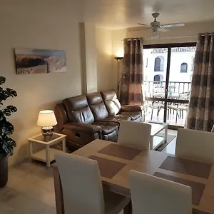 https://perfect-location-close-to-beach.es-andalucia.com